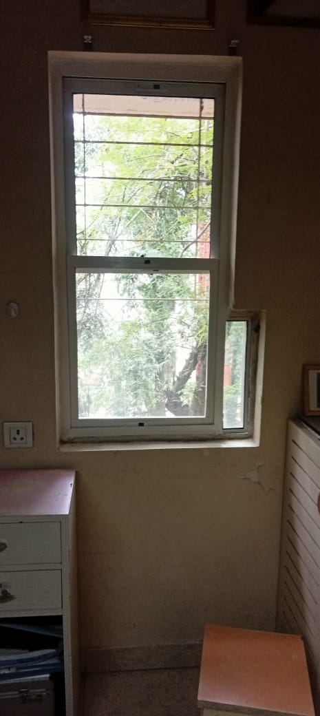 Glass partition with aluminium frame, Wanowrie Pune